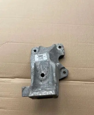 Land Rover Discovery 5 Engine mounting bracket HPLA-6037-AB