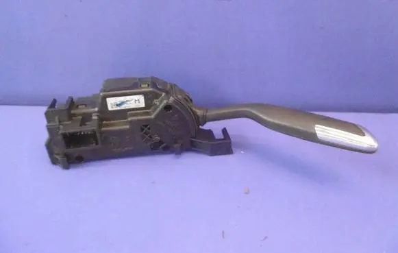 Citroen C4 I Picasso Gear shifter/selector 96811352XT 88500004 0522
