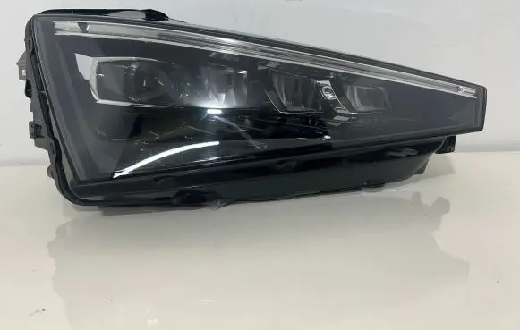Skoda Scala Headlight/headlamp 657941016A 90176079