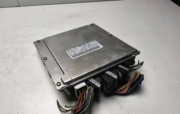 Mercedes-Benz E W211 Engine control unit/module A1121532679 0261207781 26ST0000