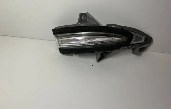 Lexus RX 450H Mirror indicator light 8173048020