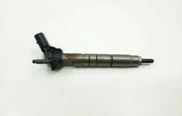 Mercedes-Benz S W222 Fuel injector A6420701187
