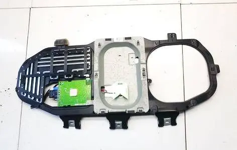 Mercedes-Benz ML W164 Antenna control unit a2518202275 28024813