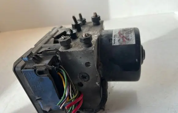 Volvo S70 V70 V70 XC ABS Pump 10020400624 9472094 4127983