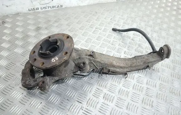 Porsche Cayenne (9PA) Front wheel hub spindle knuckle 7L0407258A