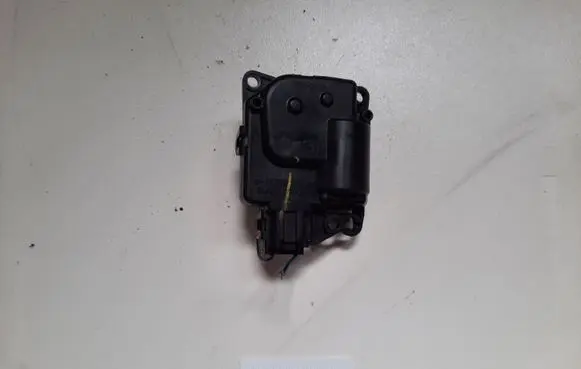 Dodge Caliber Air flap motor/actuator AA1138002630