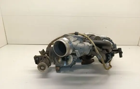 BMW 5 G30 G31 Turbo 8587539 858648401