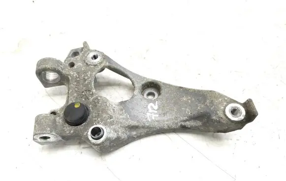 Peugeot 2008 I Engine mounting bracket 9672950980