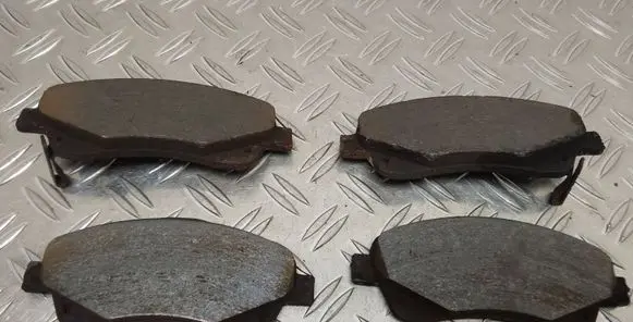 Toyota Corolla Verso AR10 Brake pads (front) 