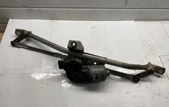 Volkswagen PASSAT B7 USA Front wiper linkage and motor 0390241505