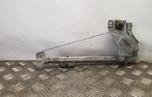 Rear door manual window regulator