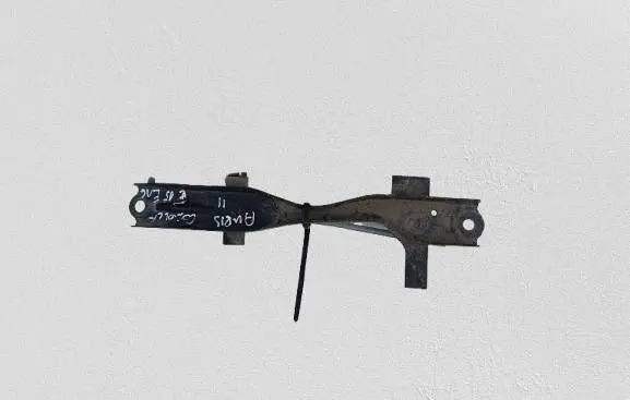 Toyota Auris E180 Battery bracket