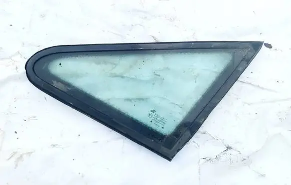 Volkswagen Sharan Front triangle window/glass AS2