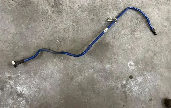 BMW M5 F90 Fuel line pipe 16137483714 7483714
