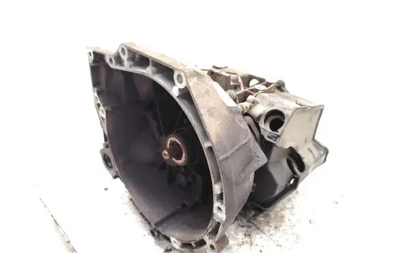 Manual 5 speed gearbox
