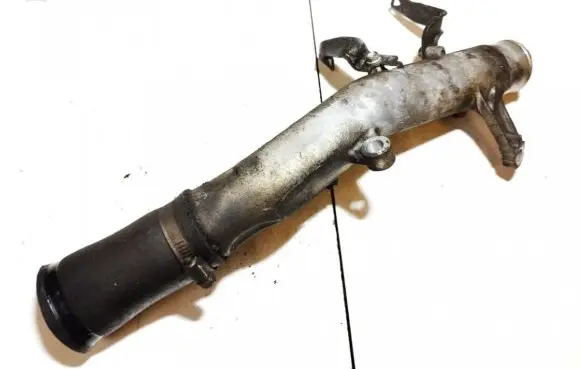 Toyota Corolla Verso AR10 Intercooler hose/pipe