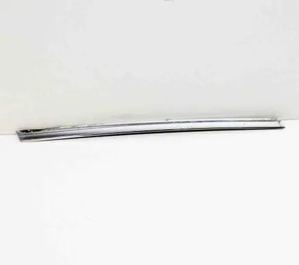 Mercedes-Benz SLC C107 Windshield trim A1076713330 1076713330