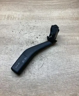 Volkswagen PASSAT B5 Indicator stalk 61688