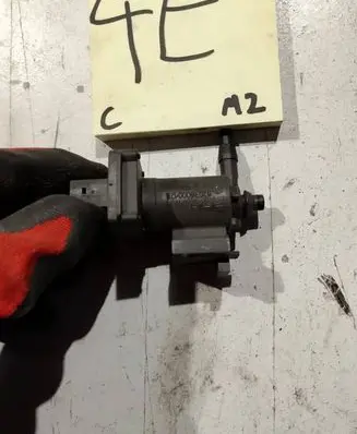 Audi A3 S3 8L Turbo solenoid valve 1J0906627A