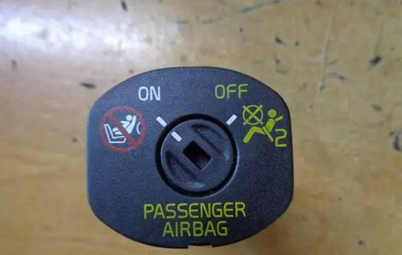 Volvo V60 Passenger airbag on/off switch 31318268