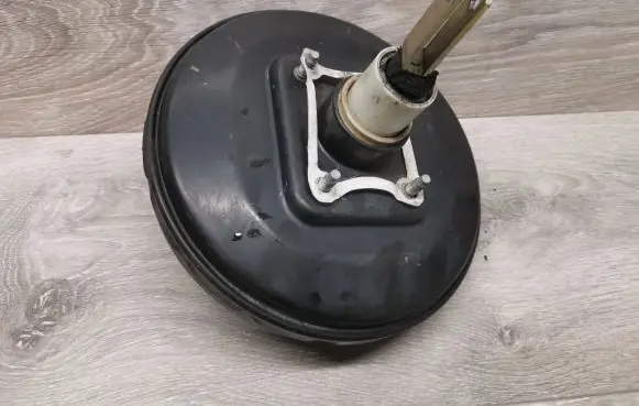 Volvo S40, V40 Brake booster 30857438 809083 136892
