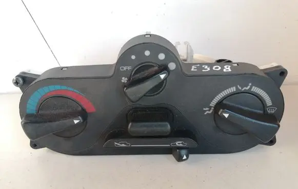 Mitsubishi Carisma Climate control unit
