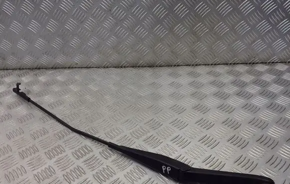Ford Focus Front wiper blade arm 4M5117526CB