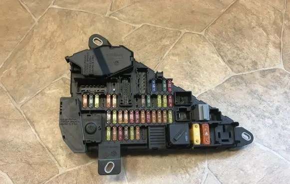 BMW 6 E63 E64 Fuse module 6906603