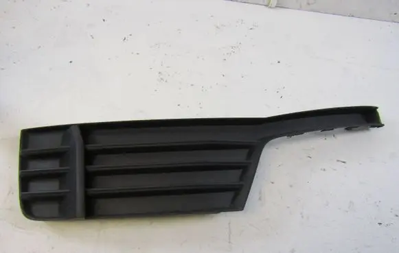 Audi A3 S3 8V Front bumper lower grill 8V3807681AA