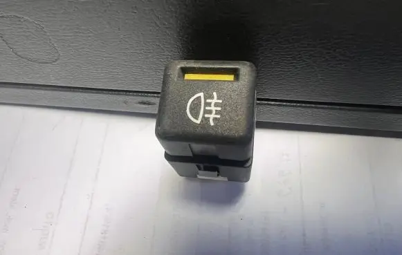Fog light switch