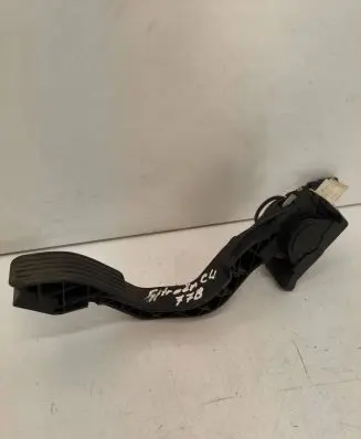 Citroen C4 I Accelerator throttle pedal F00C3E2429