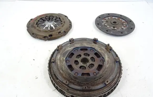 Nissan Pulsar Clutch set kit 30101-3644R