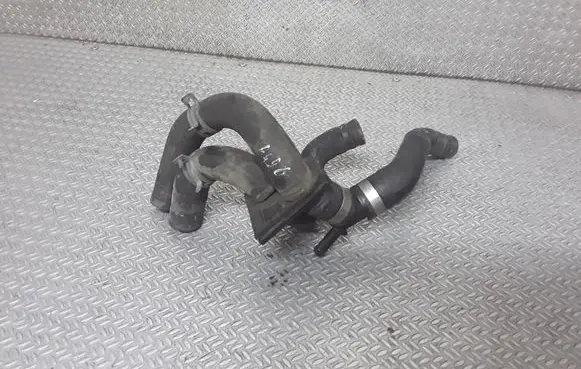 Engine coolant pipe/hose