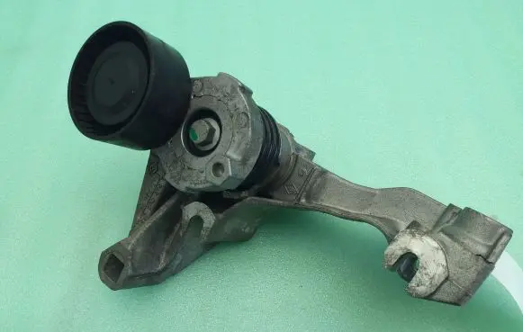 Nissan Pulsar Generator/alternator belt tensioner 117104394R 117506193R