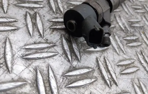BMW 5 E39 Fuel injector