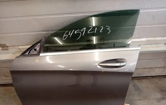 Mercedes-Benz CLA C117 X117 W117 Front door