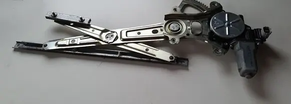 Subaru B9 Tribeca Rear door window regulator motor