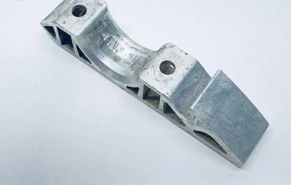 Volkswagen Touareg II Sway bar bush bracket, front 7L0411063B