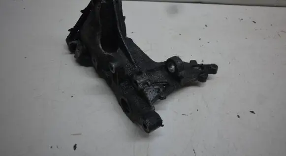 Citroen C4 I Generator/alternator bracket 9659291180