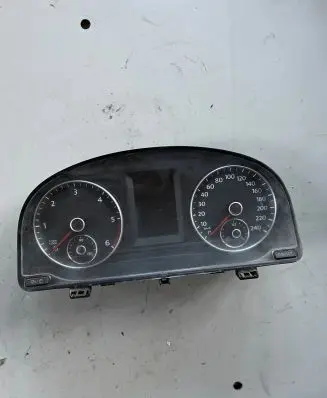 Volkswagen Caddy Speedometer (instrument cluster) 2K0920866A 1319011487 VDD02431
