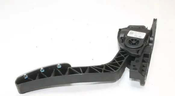Ford Fiesta Accelerator throttle pedal 8V2J9F836AB