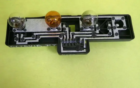 Skoda Octavia Mk1 (1U) Tail light bulb cover holder