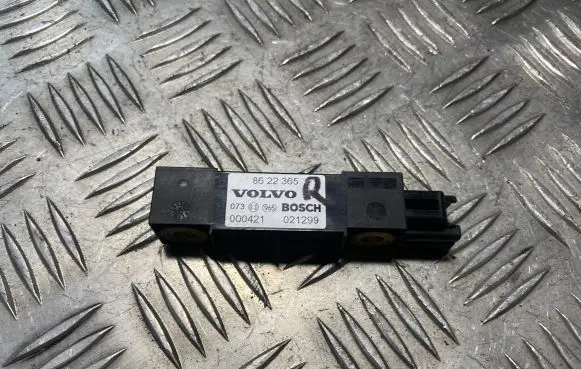 Volvo S80 Airbag deployment crash/impact sensor 8622365 021299 000421