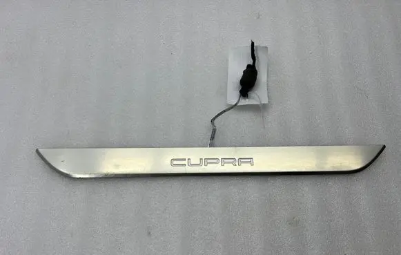 Front sill trim cover