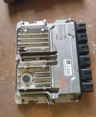 BMW 5 G30 G31 G38 Engine control unit/module 8475464