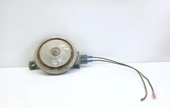 Volkswagen Golf III Horn signal CH5070105