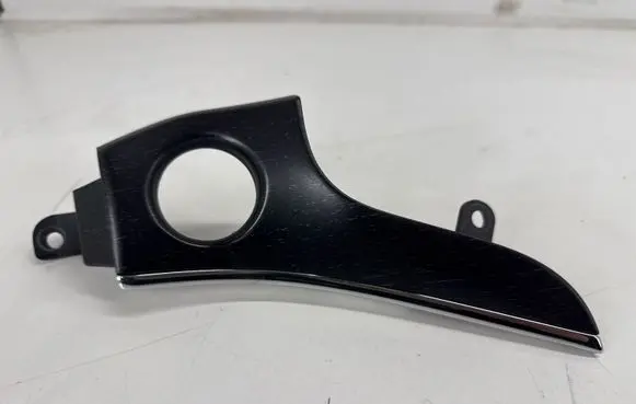 Jeep Grand Cherokee Dashboard glove box trim 5QW50AAAAC 5QW50AAAAA X70006403WD