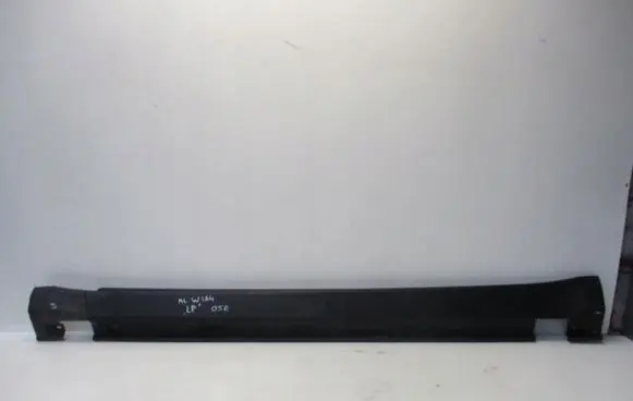 Mercedes-Benz ML W164 Front sill (body part) A164 680 12 35