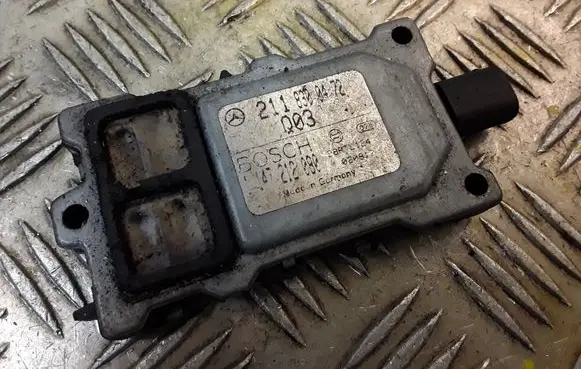 Mercedes-Benz E W211 Air quality sensor A2118300472 2118300472