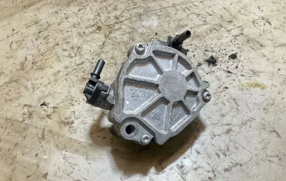 Peugeot Expert Vacuum pump 9804021880